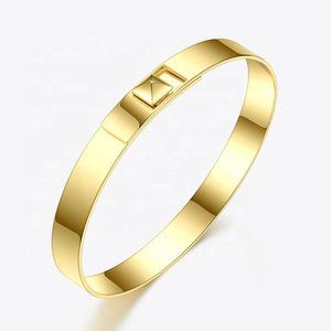 NEW Minimalist Pyramid Stud Bracelet Bangle